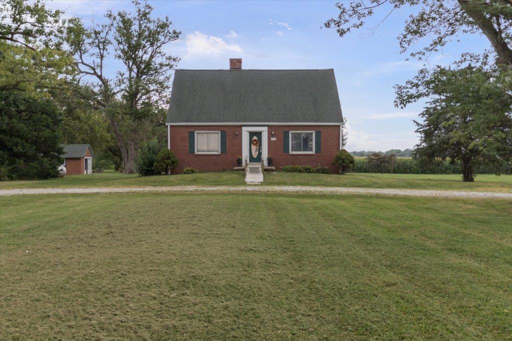 Cape Code home for sale near Danville, Indiana on just over 4 acres. 